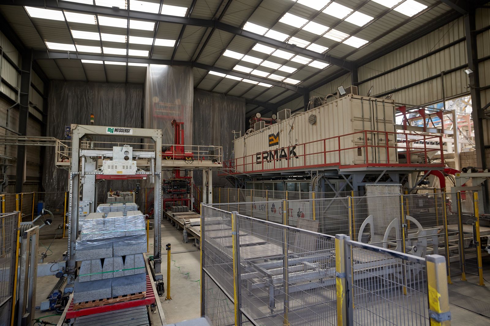 EGYCRETE Sadat City factory production hall with the hydraulic press line
